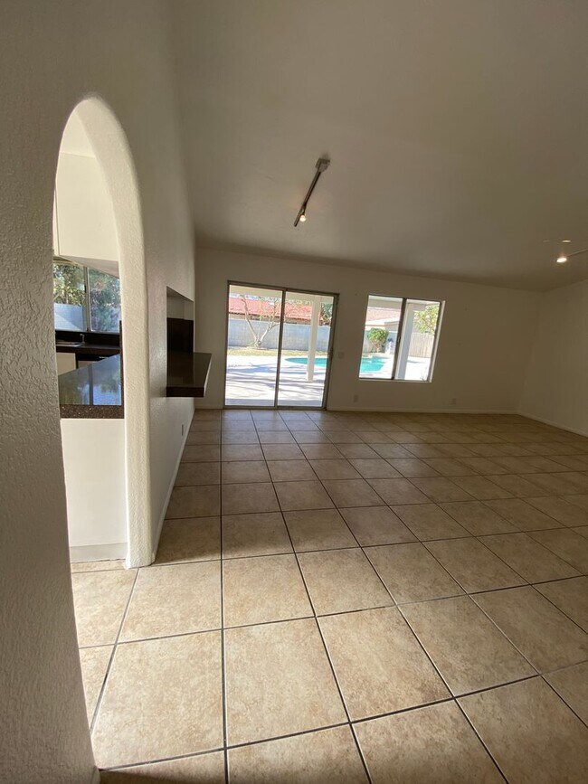 Building Photo - 68305 Encinitas Rd
