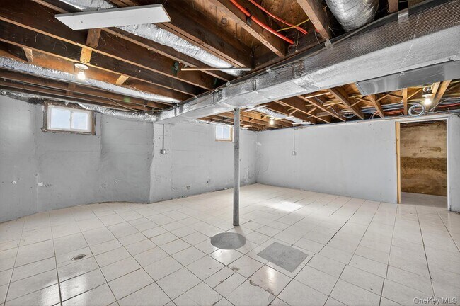 Building Photo - 47 S 6th St