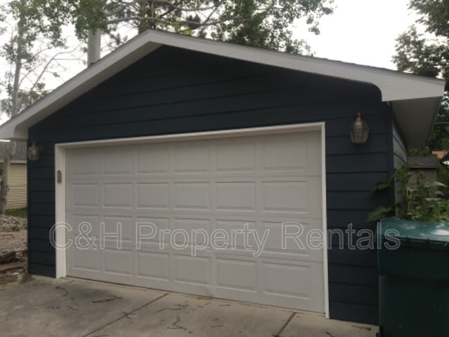 Building Photo - 2517 Wyoming Ave