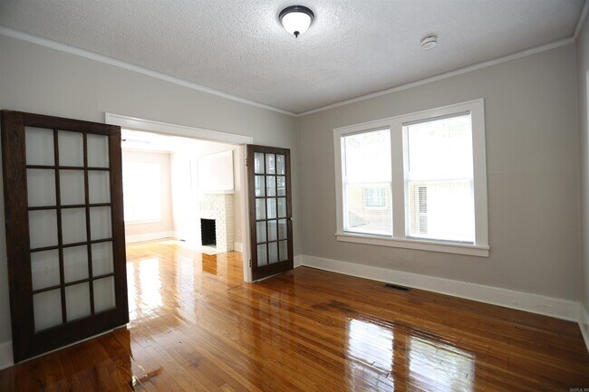 Building Photo - 3430 N Cypress St