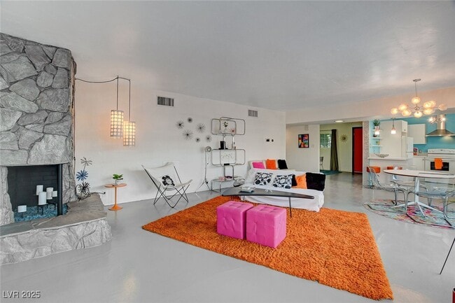 Building Photo - 1558 Aztec Way