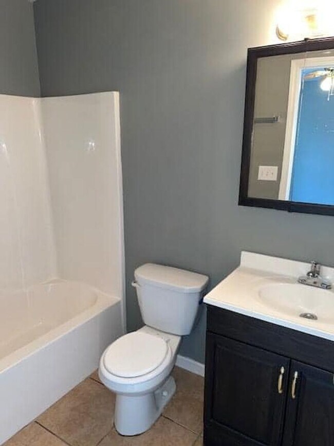 Building Photo - 1715 S Linwood Ave