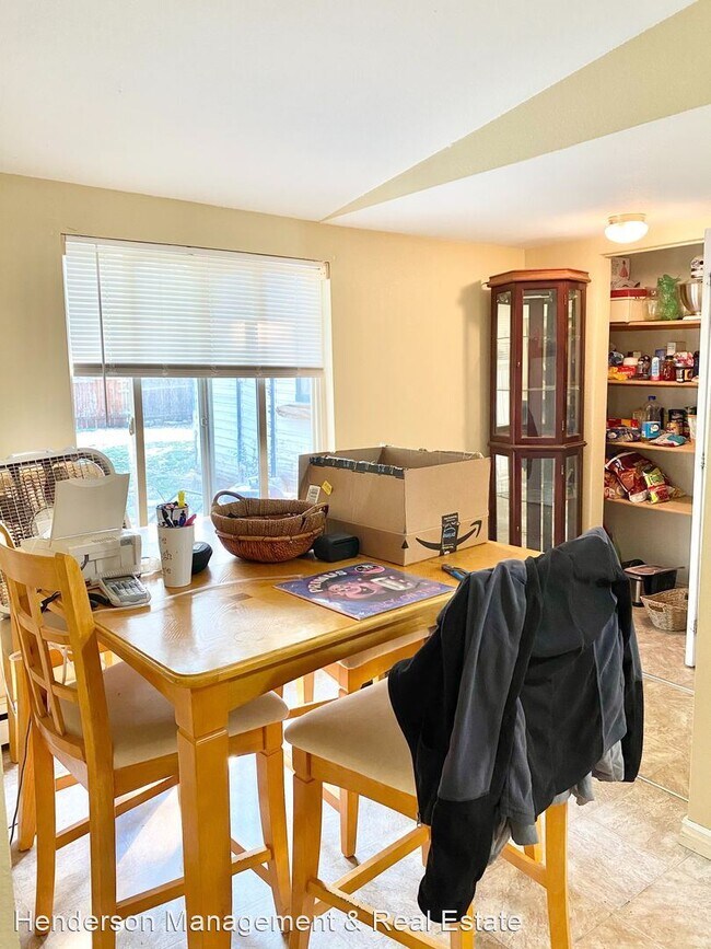 Building Photo - 2 br, 1 bath House - 436 E. 6th Street