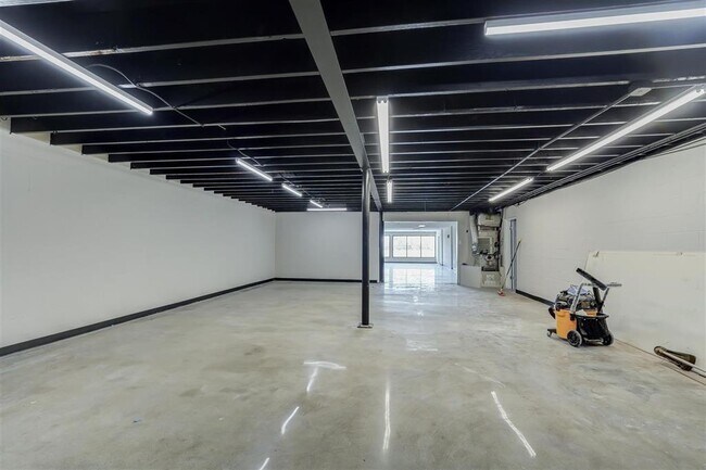 Building Photo - 1710 Texas Ave