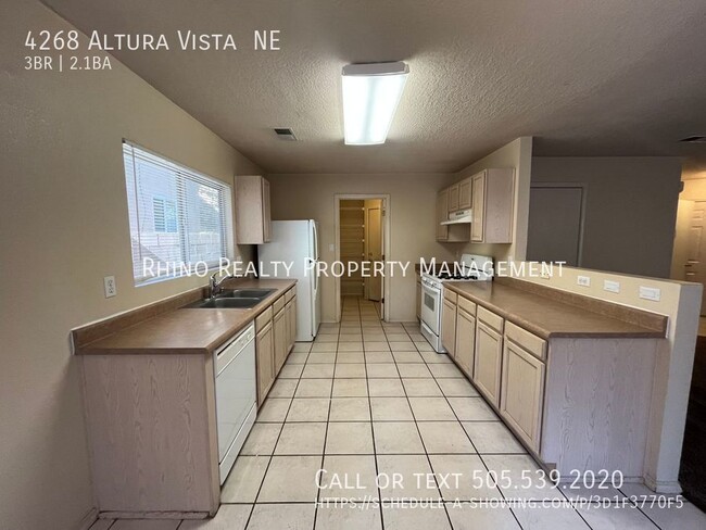 Building Photo - Delightful 3 Bedroom, 2.5 Bath in the NE! ...