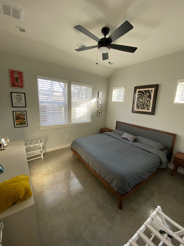 Building Photo - 2700 Francisco St