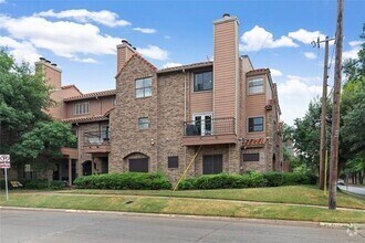 Building Photo - 6000 Auburndale Ave