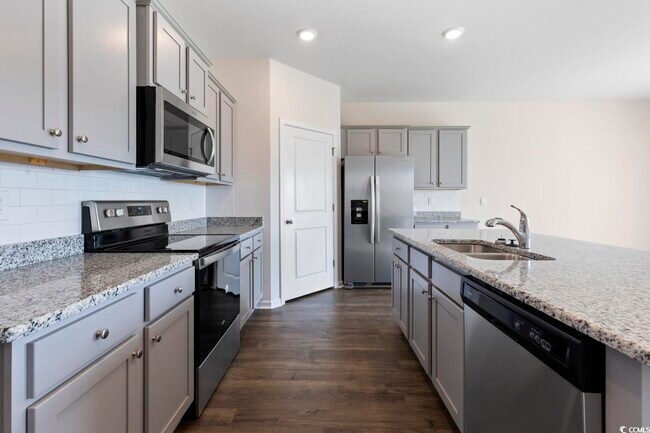 Building Photo - 1833 Castlebay Dr