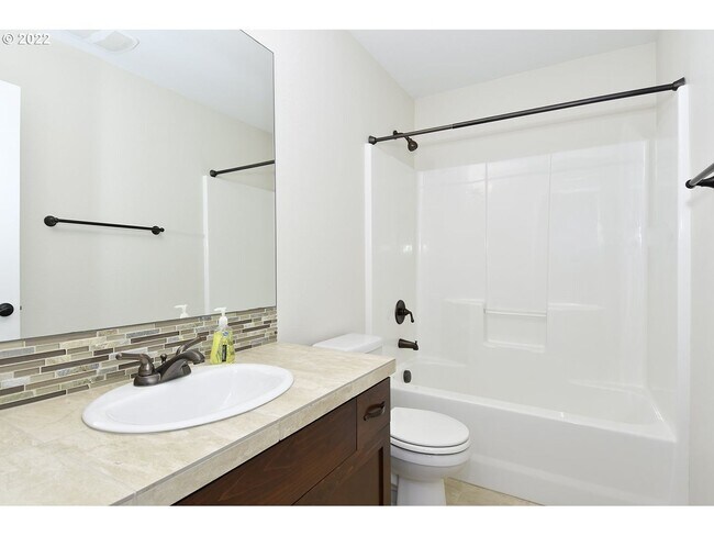 Building Photo - 11048 SW Legacy Oak Way