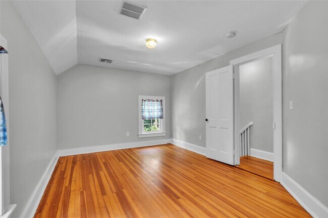 Building Photo - 115 Turk Hill Rd