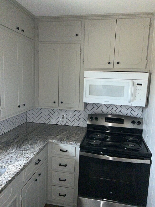 Building Photo - 680 Cherry Creek Ln