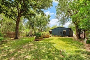 Building Photo - 3914 Ella Blvd