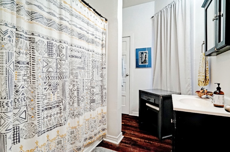 Building Photo - 402 N Delaware St