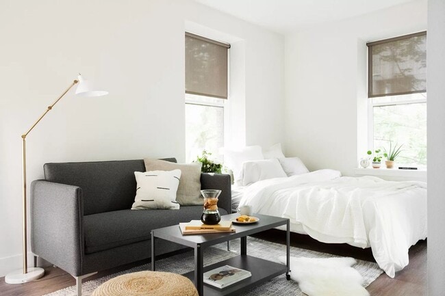 Interior Photo - 2371 Franklin