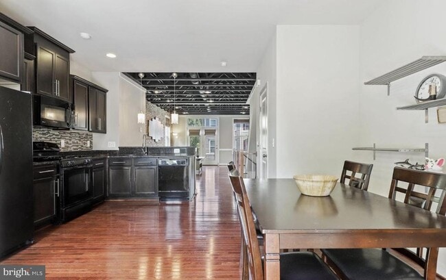 Building Photo - 109 Bellingham Dr