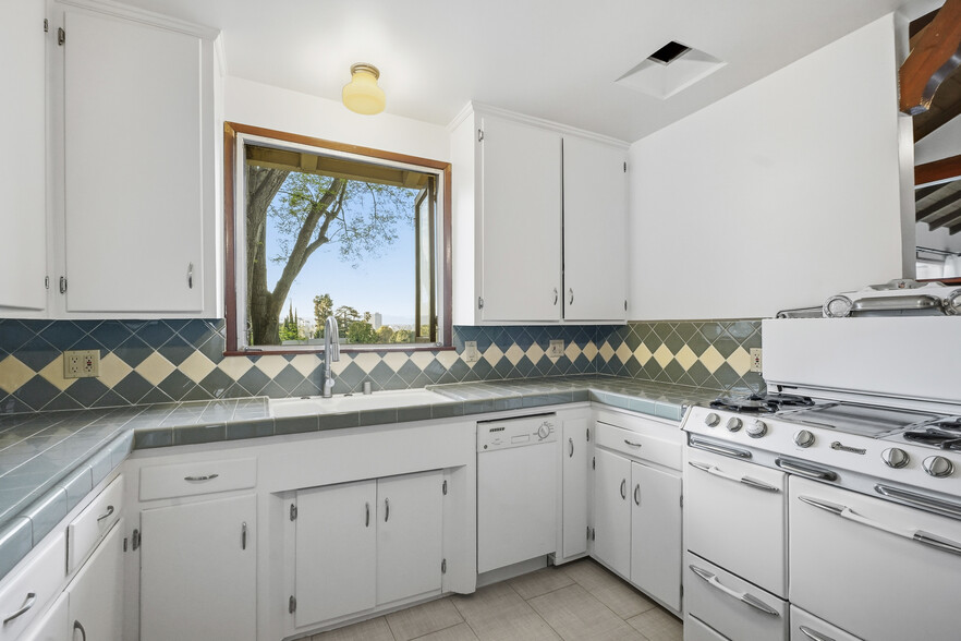 Kitchen Work area - 15135 Encanto Dr