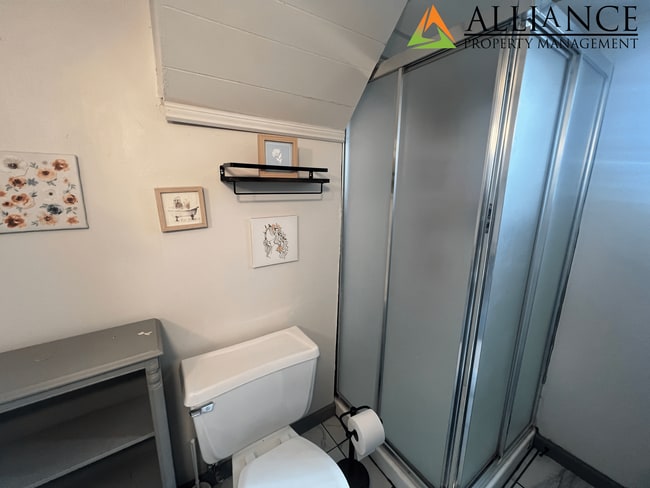 Building Photo - Beautiful Home with Easy Access to Ft. Riley!