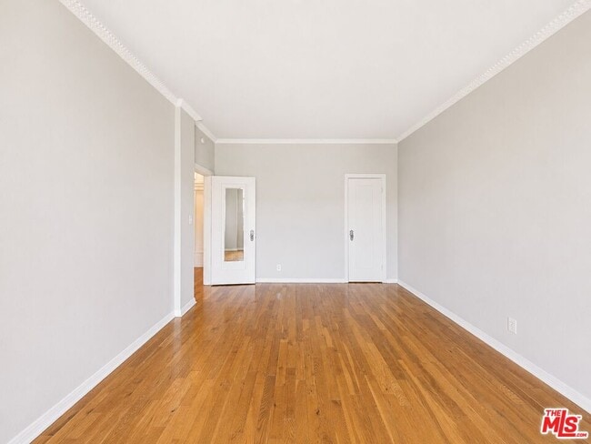 Building Photo - 1314 N HAYWORTH Ave