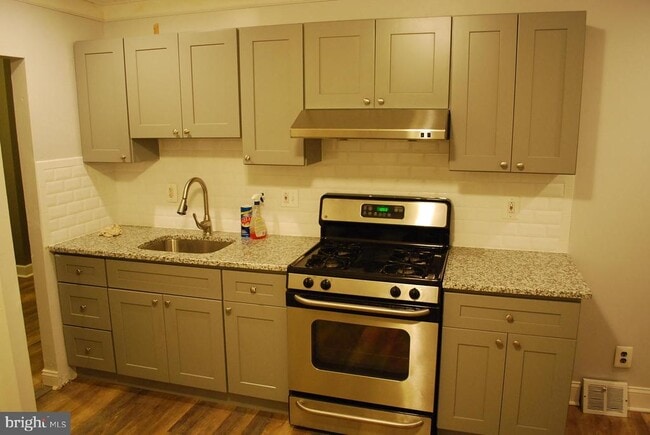 Primary Photo - 1426 S 15th St