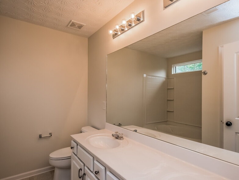 Building Photo - 120 Holly Mill Village Dr