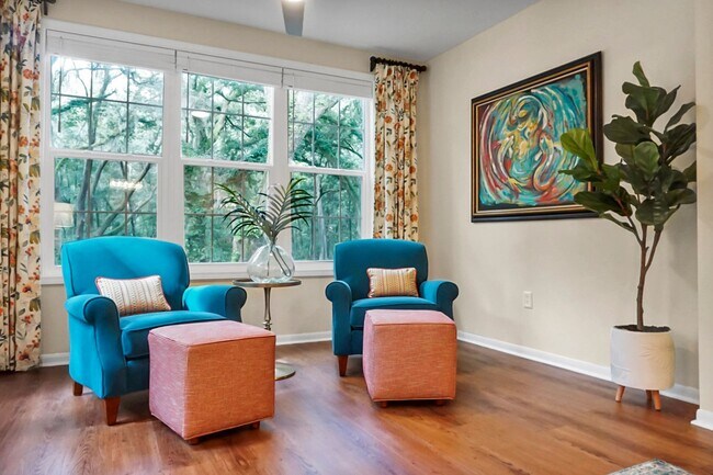 Sun Room Picture & Plant - 60 Fenwick Hall Aly