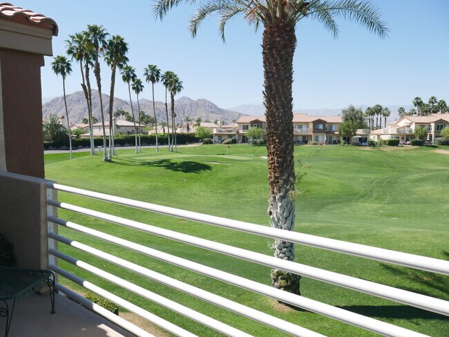 Building Photo - 78435 Magenta Dr