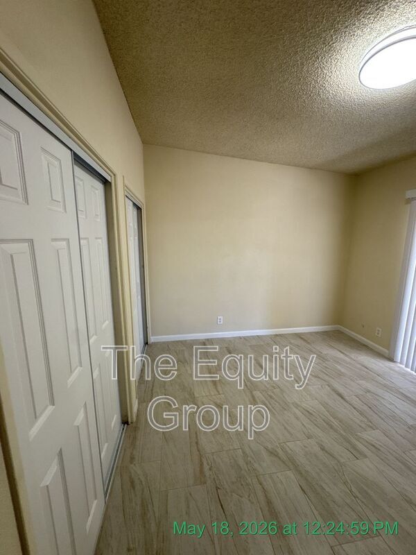 Building Photo - 1140 W Tulare Ave