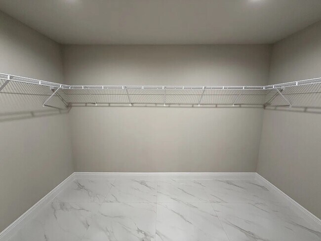 Building Photo - 3207 36th St SW