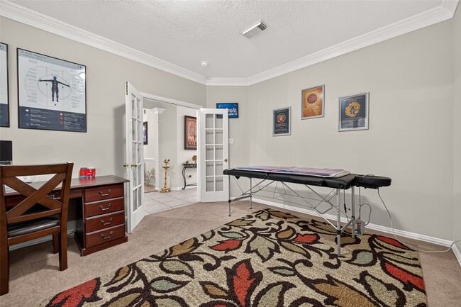 Building Photo - 214 Kentwood Ridge Ct