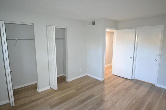 Building Photo - 3399 Mermoor Dr