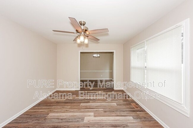 Building Photo - 1404 4th Pl NW
