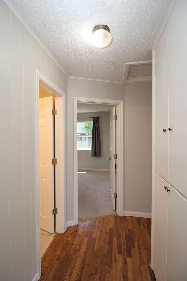 Building Photo - 6416 SE 80th Ave