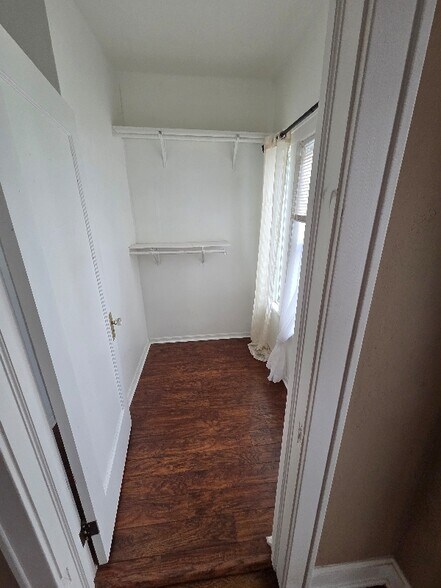 Building Photo - 5921 Harrison St