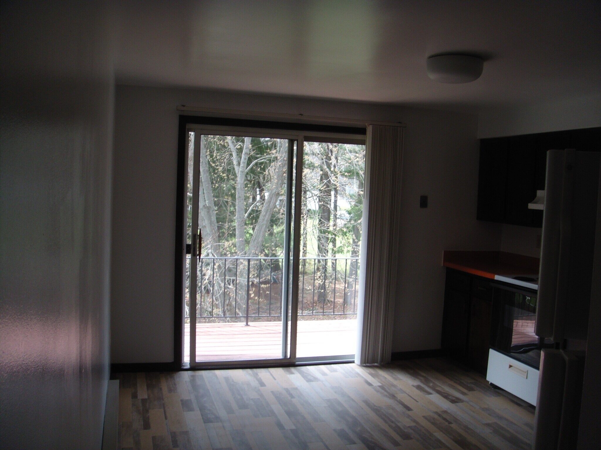 KITCHEN BACK WALL - 27 Woodhill Ct