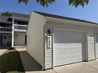 Building Photo - 723 Robin Rd