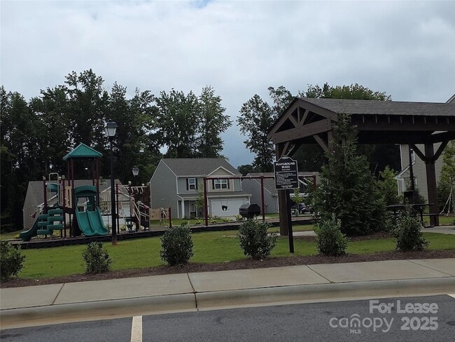 Building Photo - 1513 Nia Rd