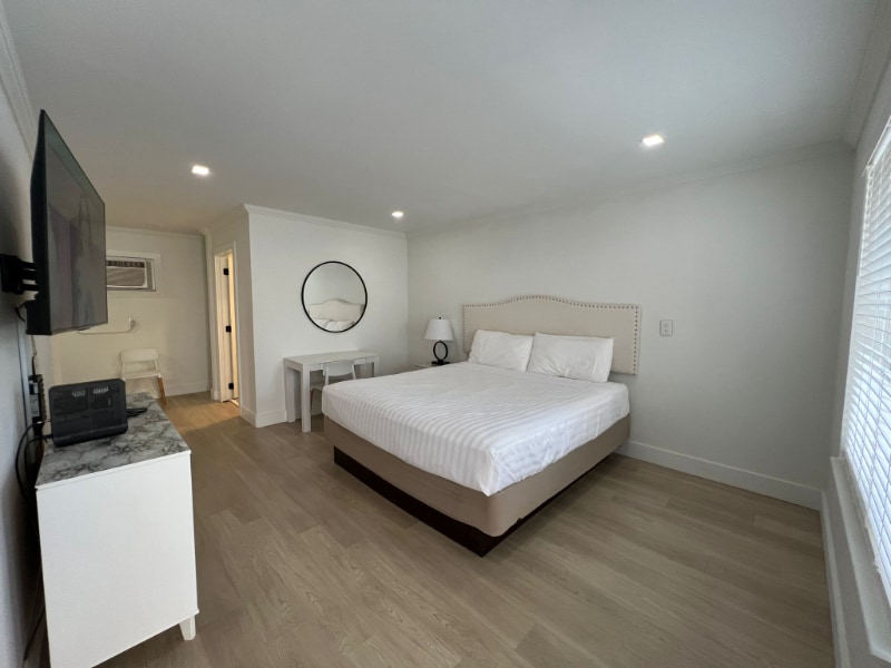 Building Photo - 407 71st Ave N