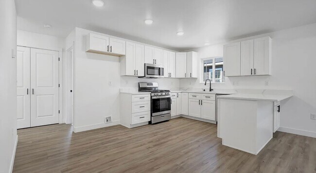 Building Photo - 6878 W Tadpole Cir