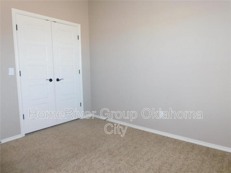 Building Photo - 1324 Eagle Dr