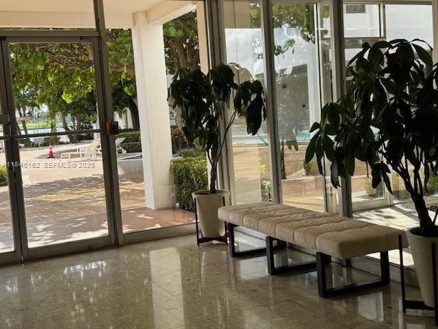 Building Photo - 9100 W Bay Harbor Dr