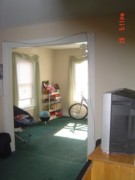 Building Photo - 172 S Branch St