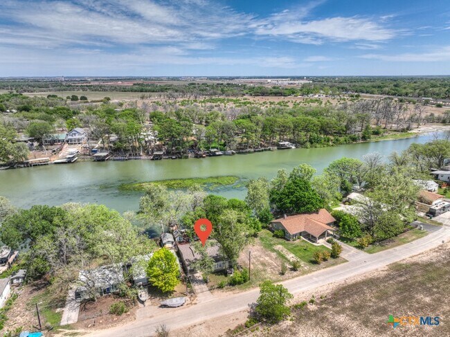 Building Photo - 1015 Reiley Rd