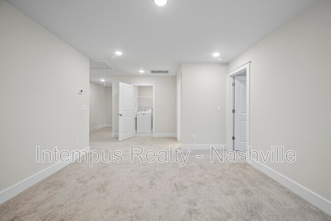 Building Photo - 704 Conifer Dr