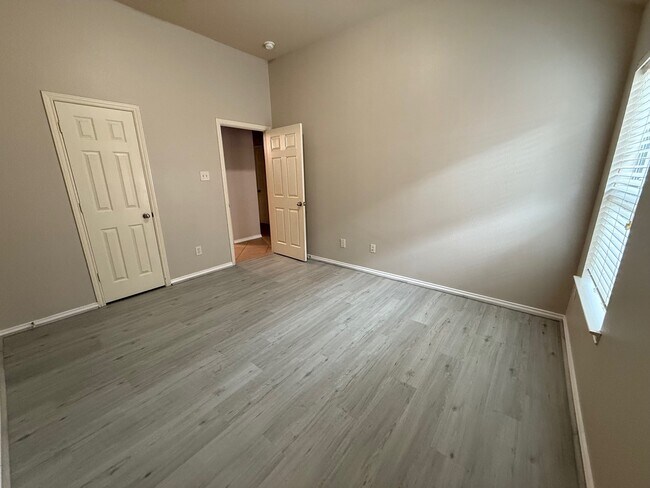 Building Photo - 4507 Indian Gardens Way