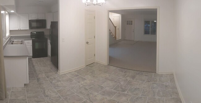 Main Floor - 8152 marty