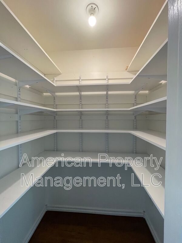 Building Photo - 3711 E 108th St