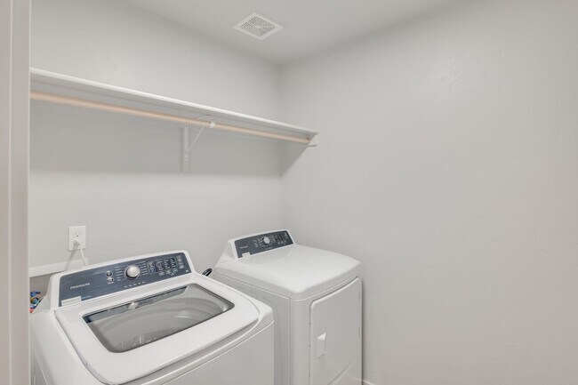 Building Photo - Beautiful 3 bedroom townhome now available!