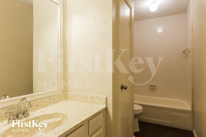 Building Photo - 2602 Woodsorrel Dr