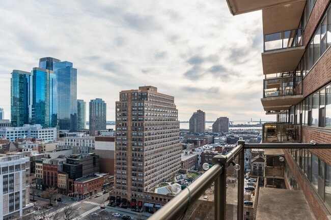 Building Photo - 270 Marin Blvd