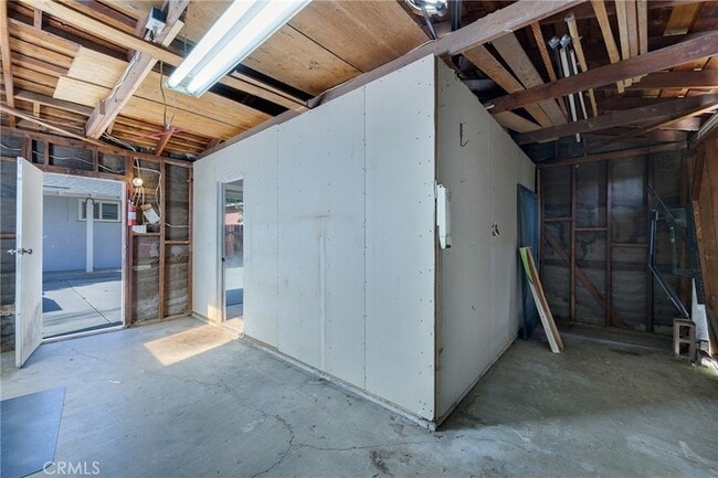 Building Photo - 3202 Belvedere Dr